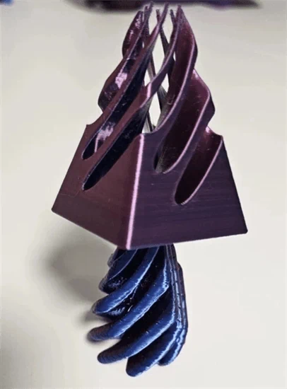 ספינר פרמידה