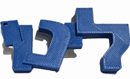 מחזיקי מפתחות לפי שמות מעוצב בעברית